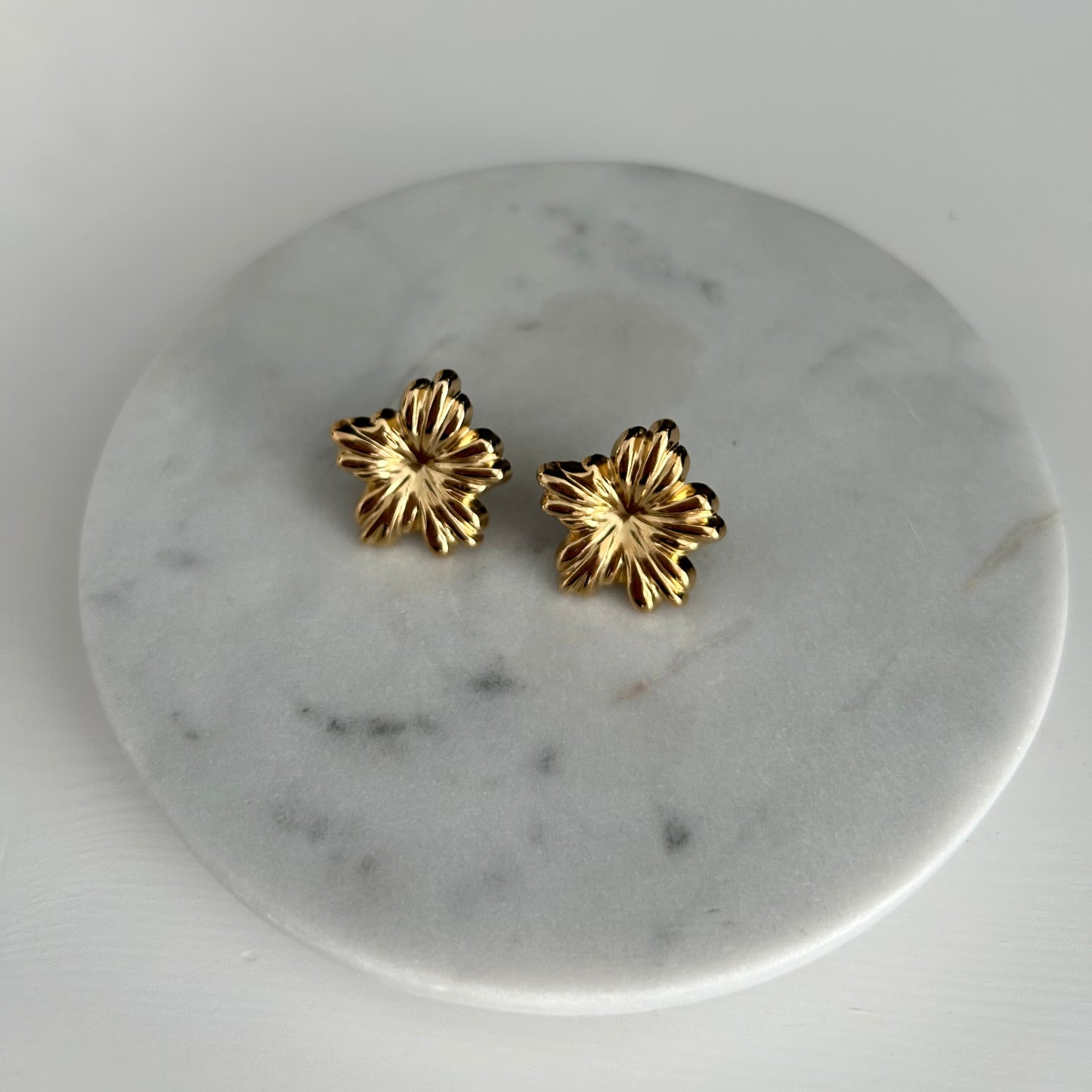 Boucles d’oreilles fleurs- or