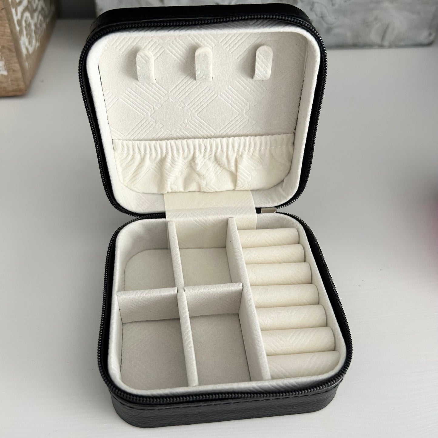 Boîte à bijoux noir